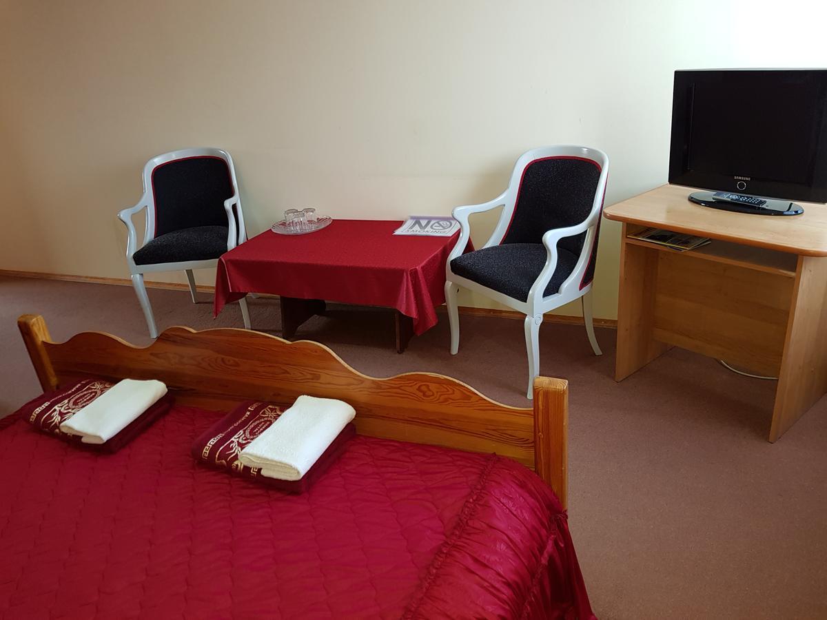 Hotel Suvorov Kobryn Bagian luar foto