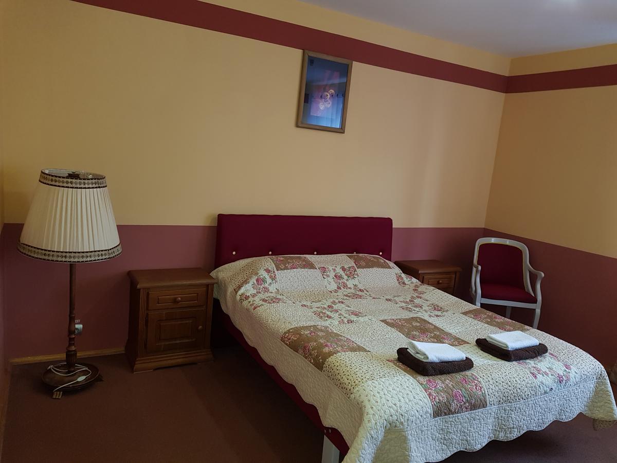 Hotel Suvorov Kobryn Bagian luar foto